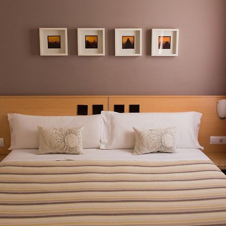 Hostal Albero By Eme Hoteles Sanlúcar la Mayor Eksteriør billede