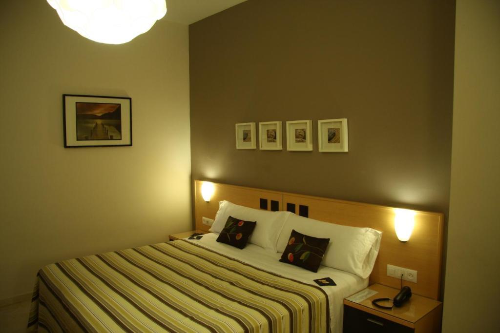 Hostal Albero By Eme Hoteles Sanlúcar la Mayor Værelse billede