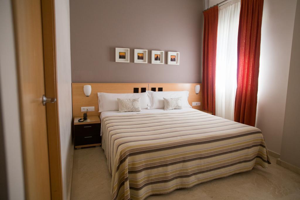 Hostal Albero By Eme Hoteles Sanlúcar la Mayor Eksteriør billede