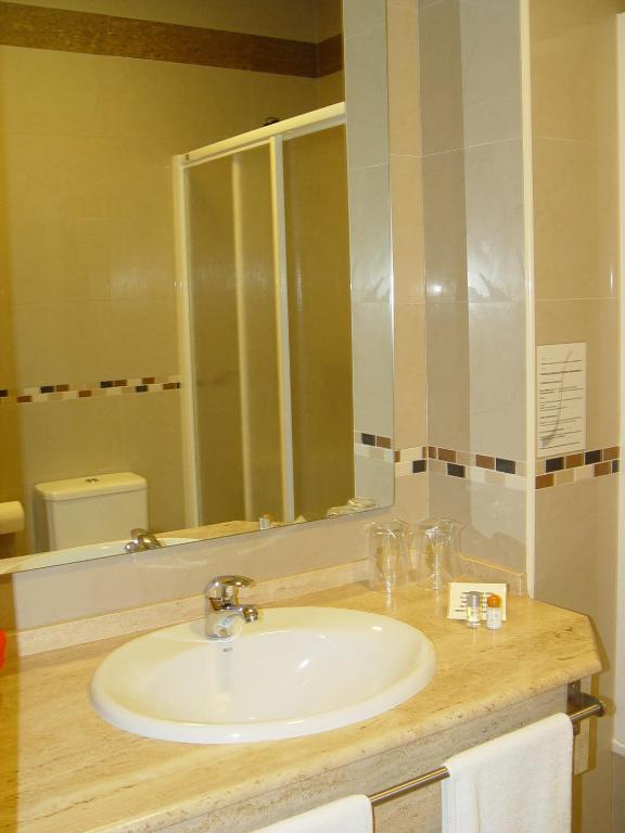 Hostal Albero By Eme Hoteles Sanlúcar la Mayor Værelse billede