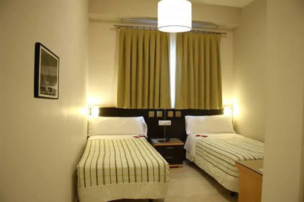 Hostal Albero By Eme Hoteles Sanlúcar la Mayor Eksteriør billede